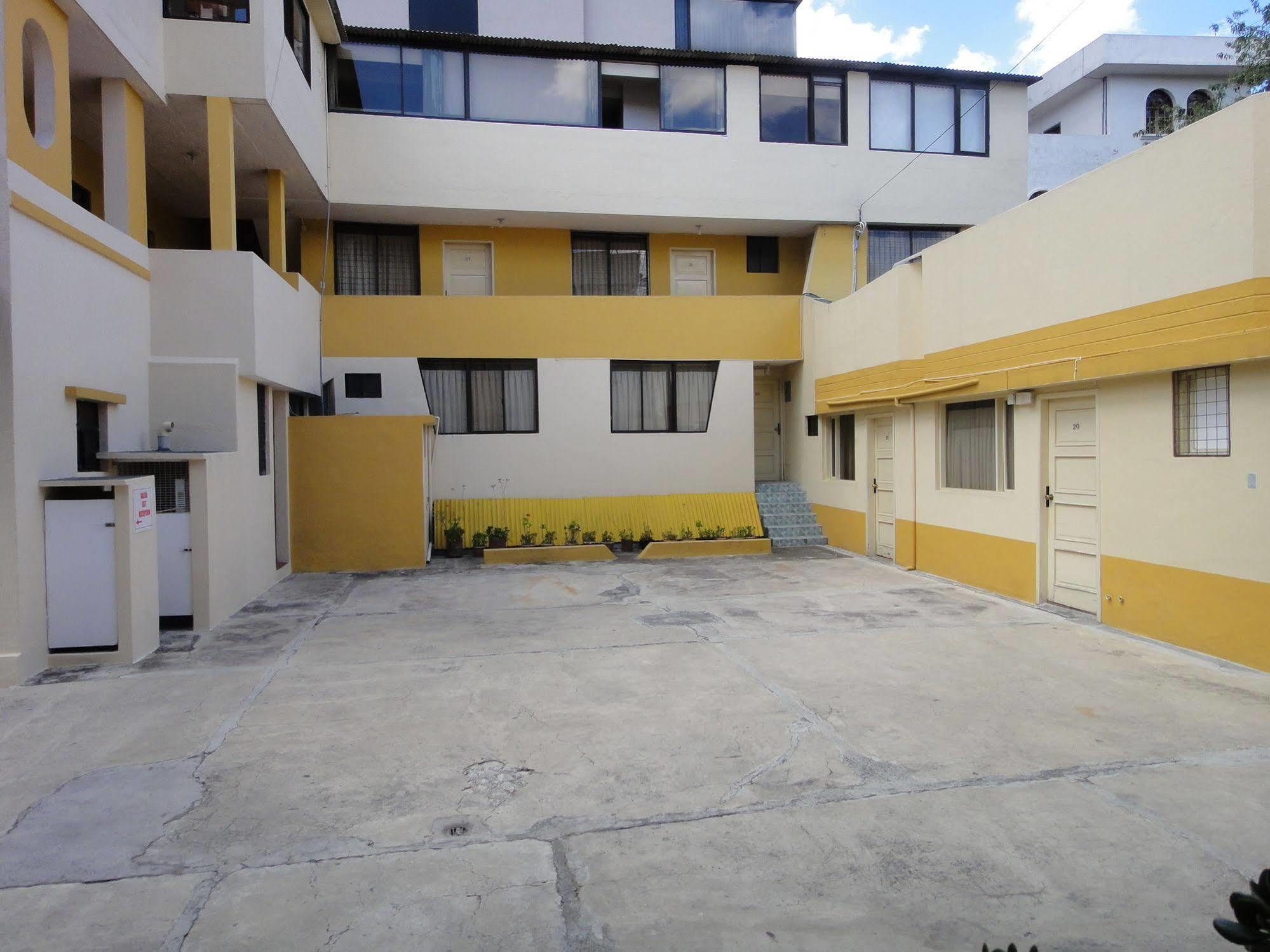Alston Inn Hotel Quito Exterior foto